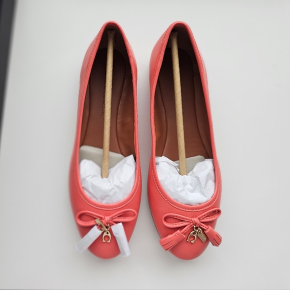 Coach NWT Benni Flat Shoes Coral Color Size 5.5 - Picture 1 of 8